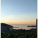 Sea View *